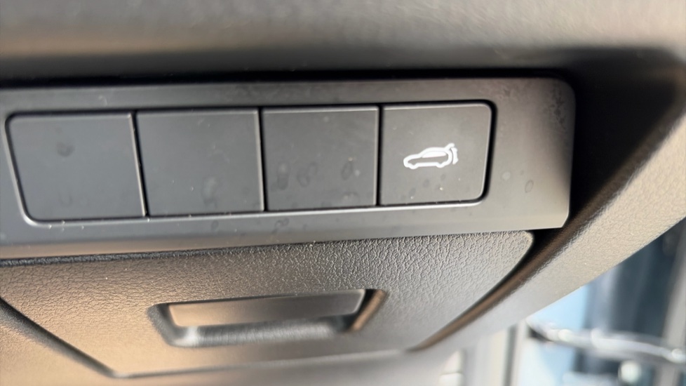 Mazda CX-30 2.5 e-Skyactiv G MHEV [140] Exclusive-Line 5dr Petrol Hatchback - Image 25