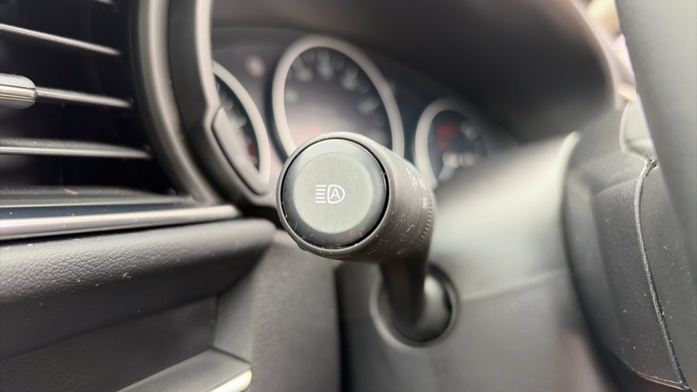 Mazda CX-30 2.5 e-Skyactiv G MHEV [140] Exclusive-Line 5dr Petrol Hatchback - Image 31