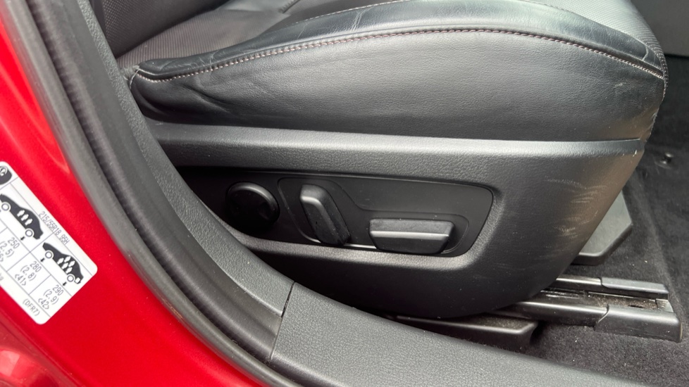 Mazda CX-30 2.0 Skyactiv-X MHEV GT Sport Tech 5dr Petrol Hatchback - Image 32