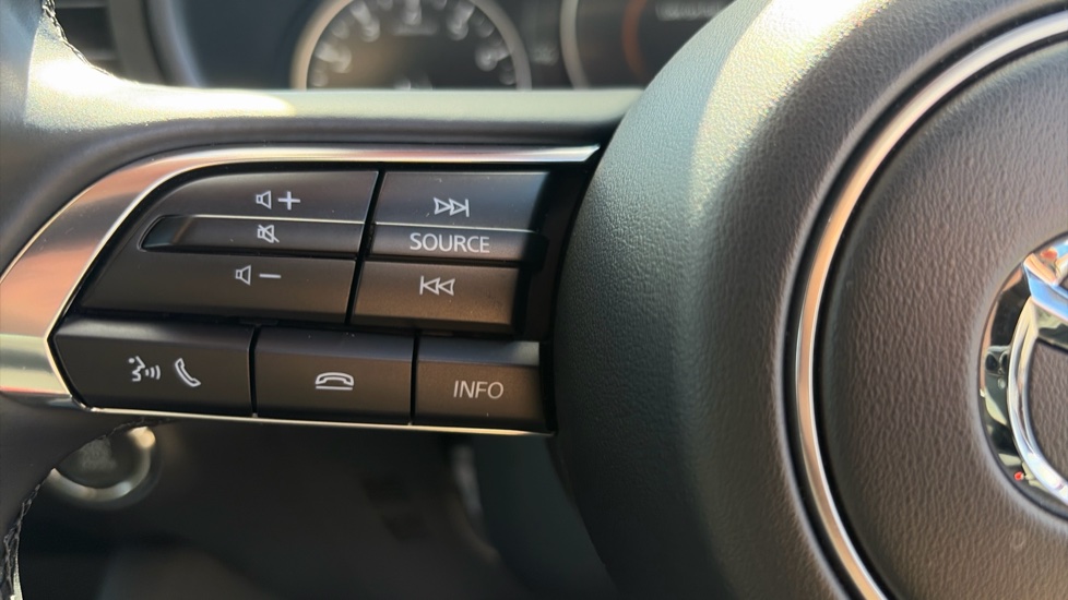 Mazda 3 2.0 e-Skyactiv G MHEV Exclusive-Line 5dr Petrol Hatchback - Image 27