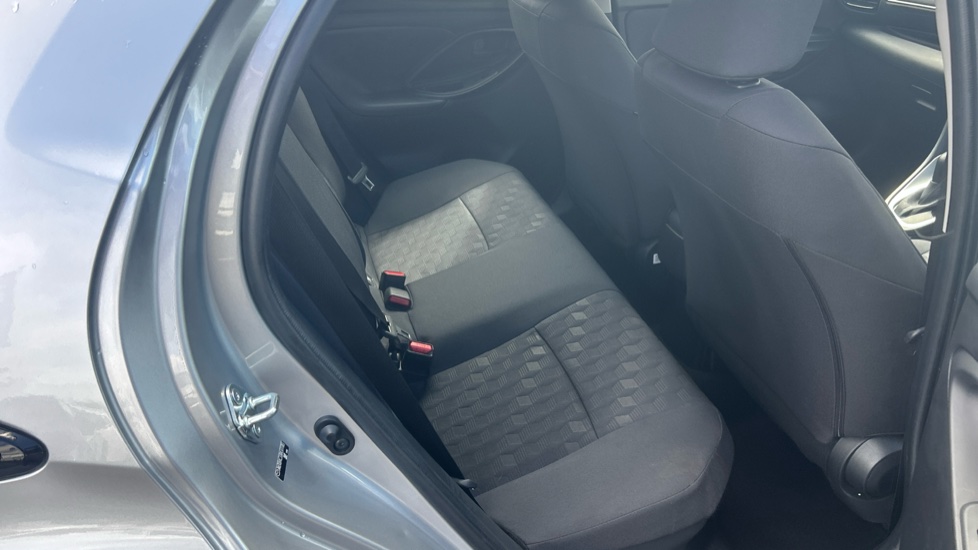 Mazda 2 Hybrid 1.5i Hybrid Exclusive Line 5dr CVT Hybrid Hatchback - Image 16