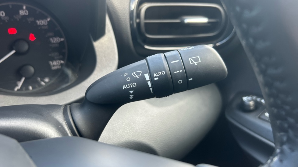Mazda 2 Hybrid 1.5i Hybrid Exclusive Line 5dr CVT Hybrid Hatchback - Image 32