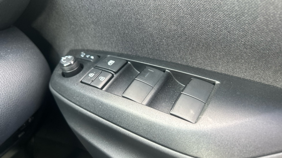 Mazda 2 Hybrid 1.5i Hybrid Select 5dr CVT Hybrid Hatchback - Image 33