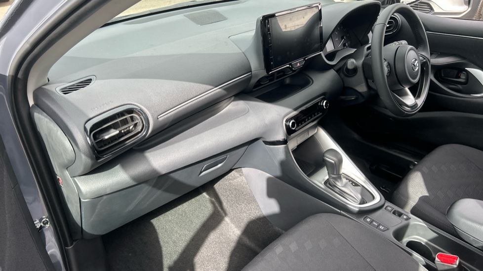 Mazda 2 Hybrid 1.5i Hybrid Centre Line 5dr CVT Hybrid Hatchback - Image 9