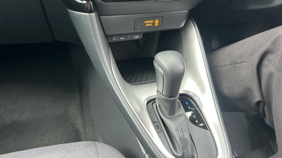 Mazda 2 Hybrid 1.5i Hybrid Centre Line 5dr CVT Hybrid Hatchback - Image 13