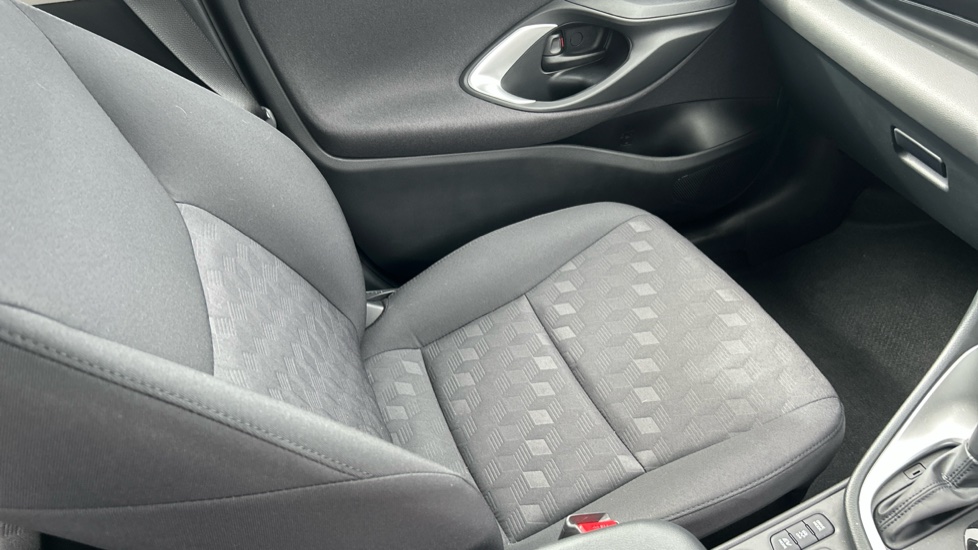 Mazda 2 Hybrid 1.5i Hybrid Centre Line 5dr CVT Hybrid Hatchback - Image 14