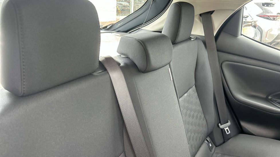 Mazda 2 Hybrid 1.5i Hybrid Centre Line 5dr CVT Hybrid Hatchback - Image 15