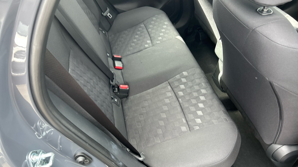 Mazda 2 Hybrid 1.5i Hybrid Centre Line 5dr CVT Hybrid Hatchback - Image 16