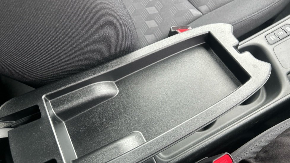 Mazda 2 Hybrid 1.5i Hybrid Centre Line 5dr CVT Hybrid Hatchback - Image 36