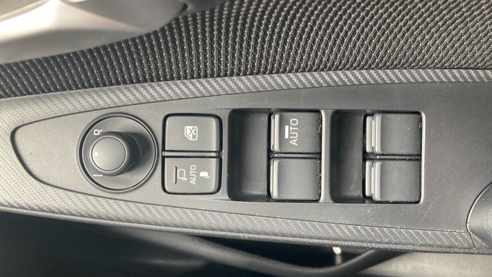 Mazda 2 1.5 Skyactiv G 75 SE-L 5dr Petrol Hatchback - Image 26