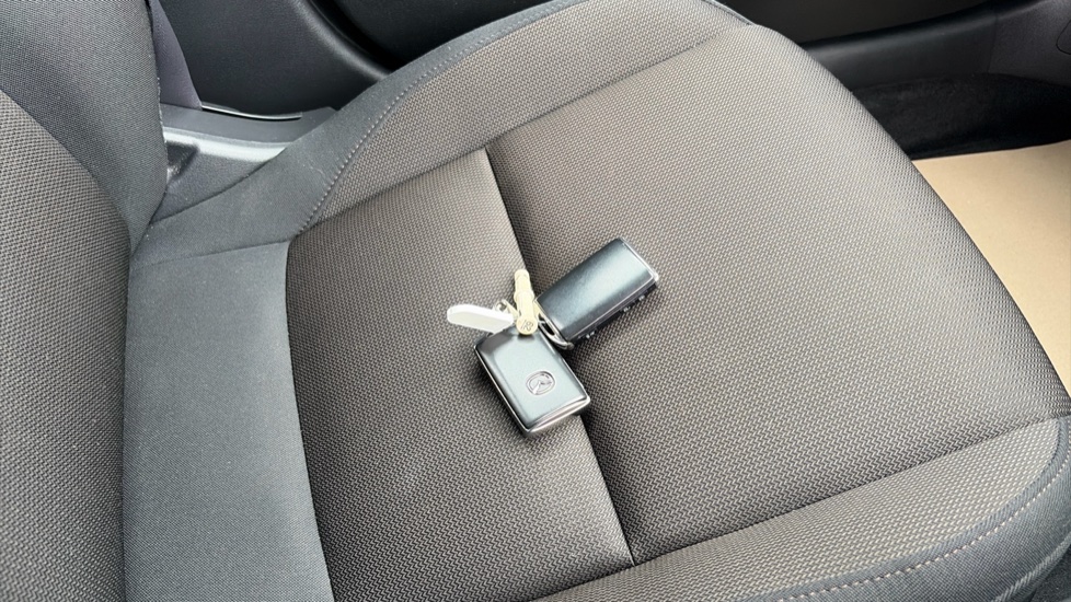 Mazda 3 2.0 Skyactiv G MHEV SE-L Lux 5dr Petrol Hatchback - Image 20