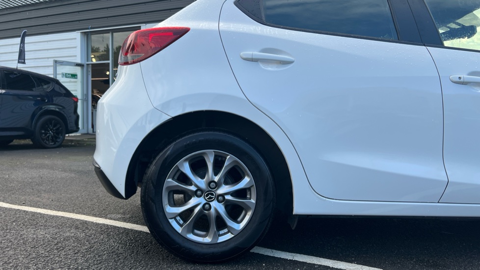 Mazda 2 1.5 e-Skyactiv G MHEV SE-L 5dr Petrol Hatchback - Image 7