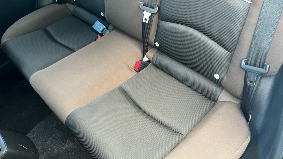 Mazda 2 1.5 e-Skyactiv G MHEV SE-L 5dr Petrol Hatchback - Image 17