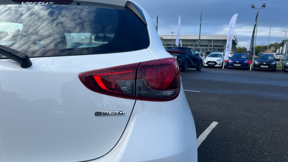 Mazda 2 1.5 e-Skyactiv G MHEV SE-L 5dr Petrol Hatchback - Image 27