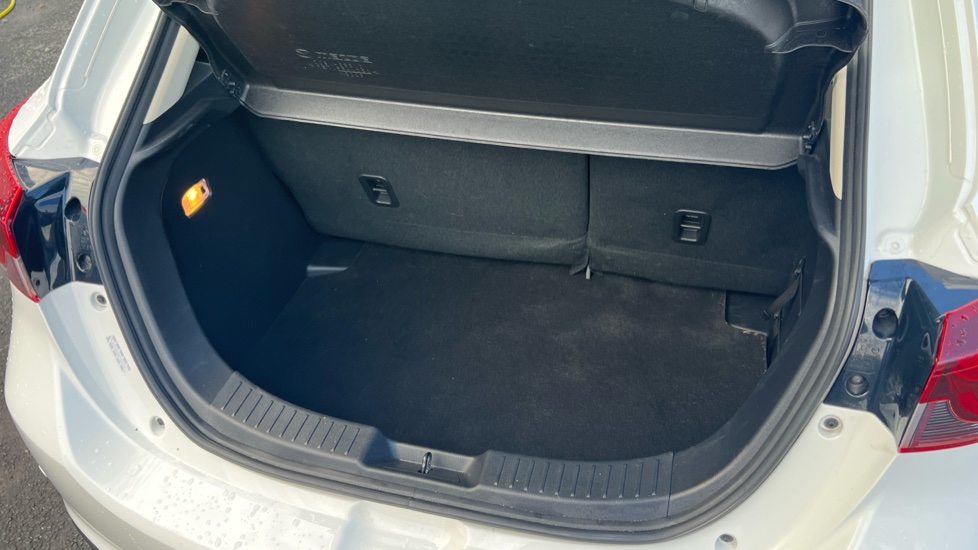 Mazda 2 1.5 e-Skyactiv G MHEV SE-L 5dr Petrol Hatchback - Image 29