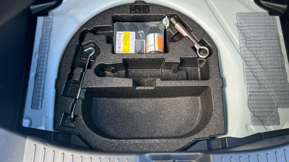 Mazda 2 1.5 e-Skyactiv G MHEV SE-L 5dr Petrol Hatchback - Image 30