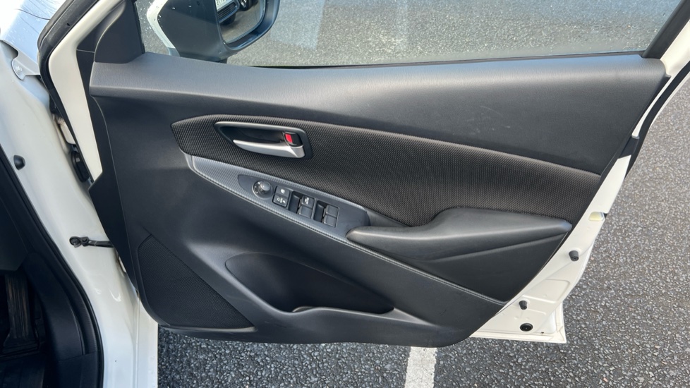 Mazda 2 1.5 e-Skyactiv G MHEV SE-L 5dr Petrol Hatchback - Image 35