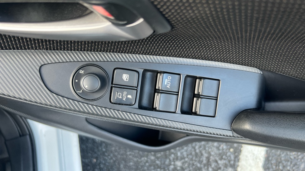 Mazda 2 1.5 e-Skyactiv G MHEV SE-L 5dr Petrol Hatchback - Image 36
