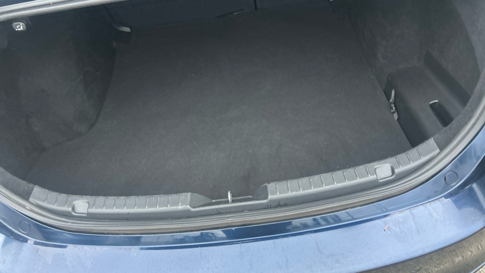 Mazda 3 2.0 Skyactiv-X MHEV GT Sport 4dr Petrol Saloon - Image 4