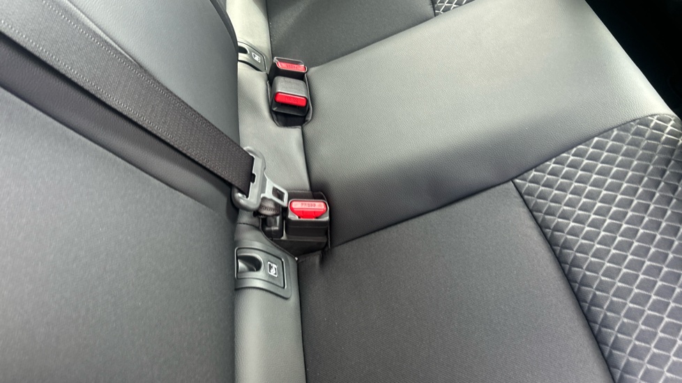 Mazda 2 Hybrid 1.5i Hybrid Homura 5dr CVT Hybrid Hatchback - Image 17