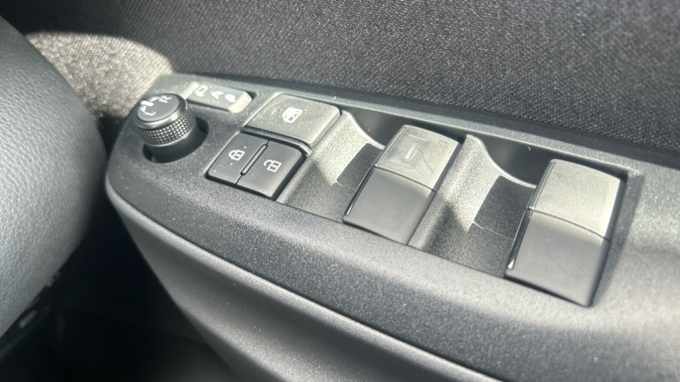 Mazda 2 Hybrid 1.5i Hybrid Homura 5dr CVT Hybrid Hatchback - Image 32