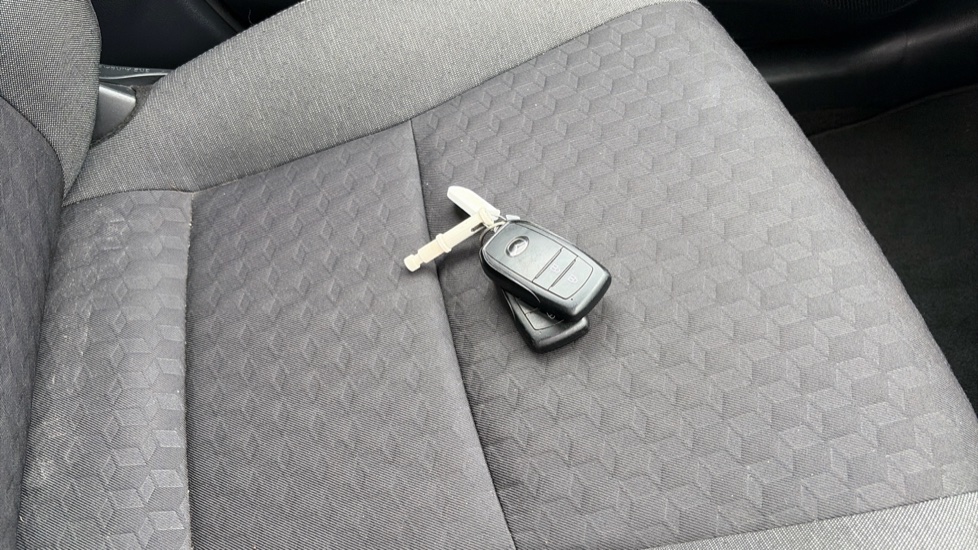 Mazda 2 Hybrid 1.5i Hybrid Agile 5dr CVT Hybrid Hatchback - Image 20