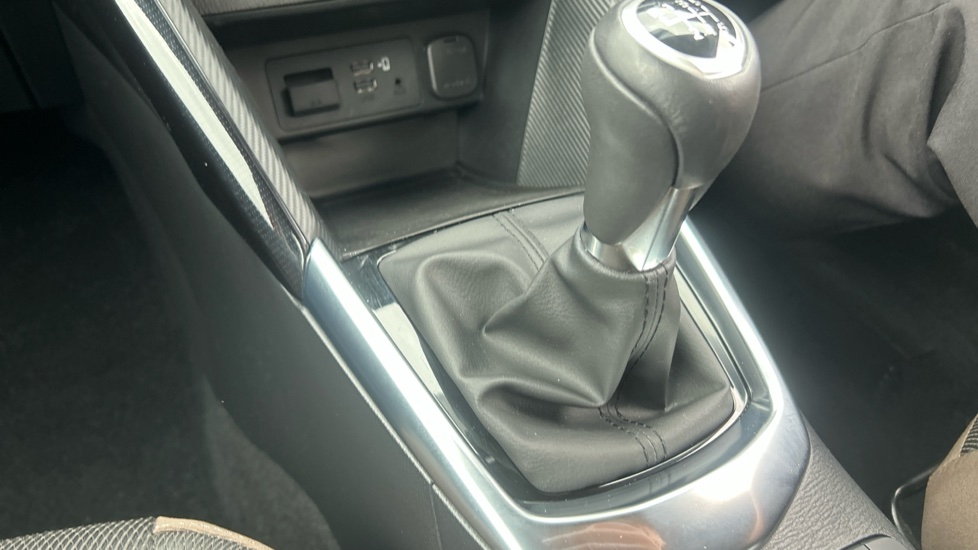 Mazda 2 1.5 Skyactiv G 75 SE-L 5dr Petrol Hatchback - Image 13