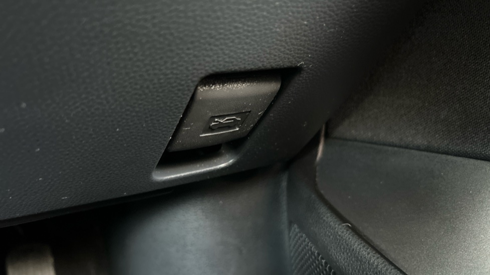 Mazda 2 Hybrid 1.5i Hybrid Agile 5dr CVT Hybrid Hatchback - Image 23