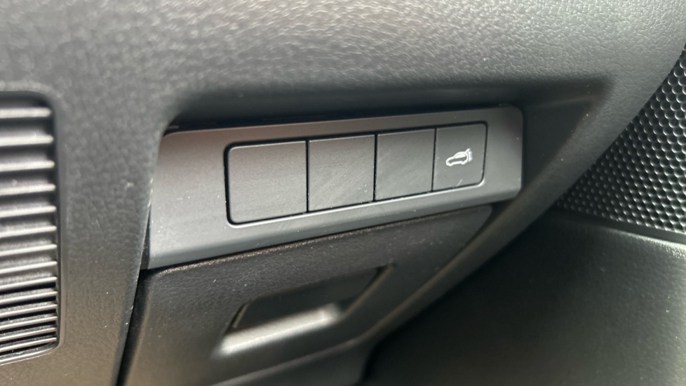 Mazda CX-30 2.0 e-Skyactiv X MHEV Sport Lux 5dr Petrol Hatchback - Image 34