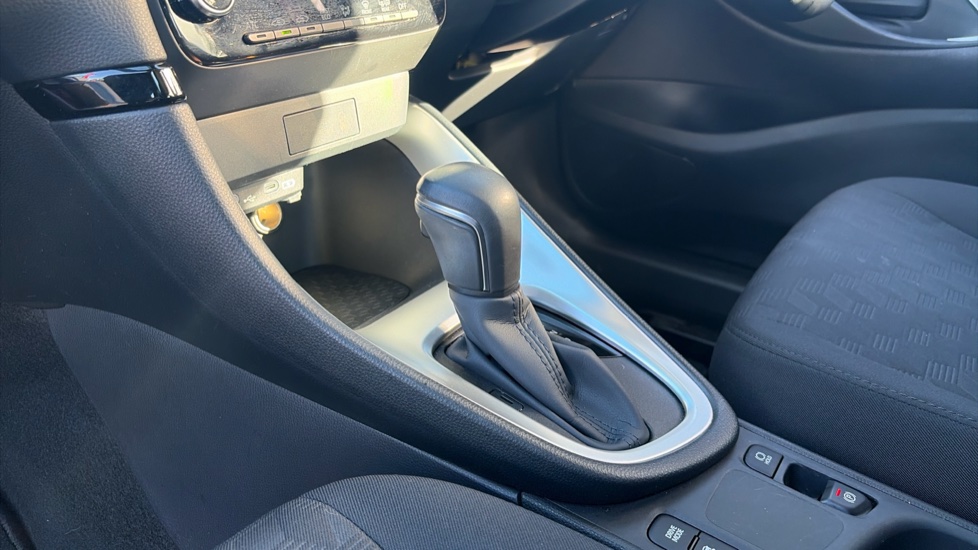 Mazda 2 Hybrid 1.5i Hybrid Exclusive Line 5dr CVT Hybrid Hatchback - Image 13