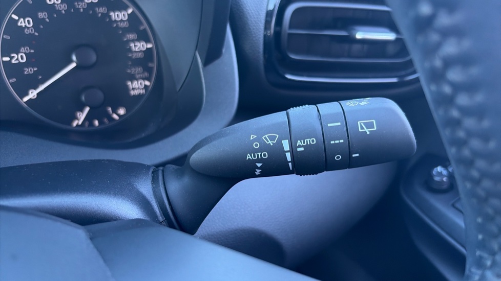Mazda 2 Hybrid 1.5i Hybrid Exclusive Line 5dr CVT Hybrid Hatchback - Image 25