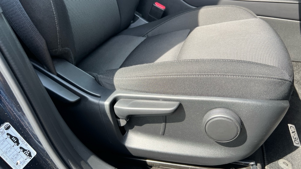 Mazda CX-30 2.0 e-Skyactiv G MHEV Sport Lux 5dr Petrol Hatchback - Image 32
