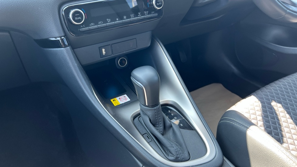 Mazda 2 Hybrid 1.5i Hybrid Select 5dr CVT Hybrid Hatchback - Image 13