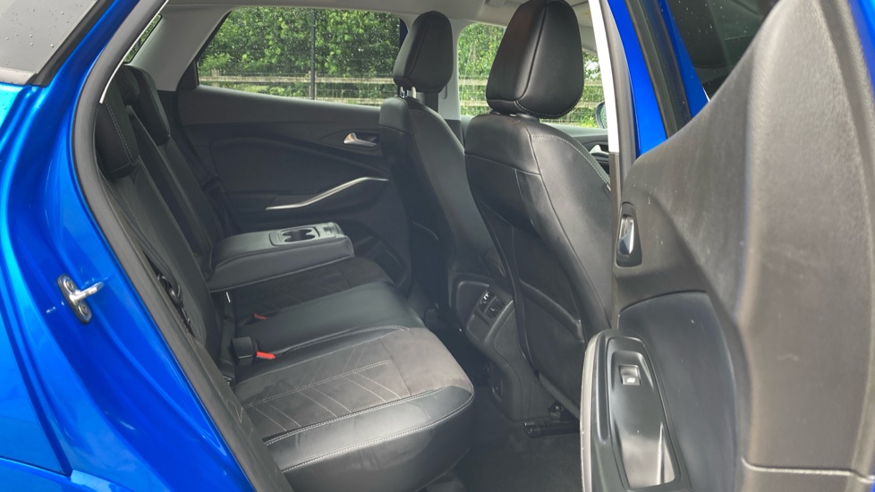 Vauxhall Grandland 1.2 Turbo Ultimate 5dr Petrol Hatchback - Image 34