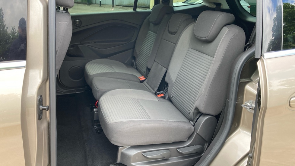 Ford Grand C-MAX 1.5 EcoBoost Titanium 5dr Powershift Petrol Estate - Image 16