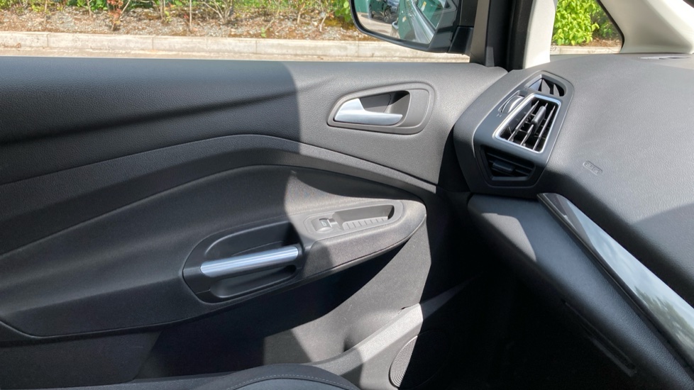 Ford Grand C-MAX 1.5 EcoBoost Titanium 5dr Powershift Petrol Estate - Image 26