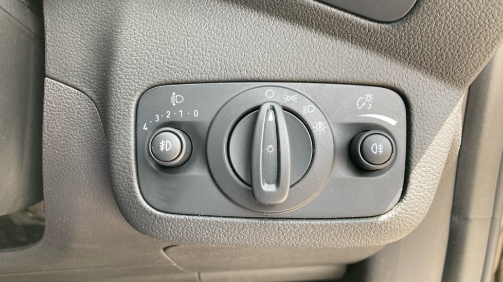 Ford Grand C-MAX 1.5 EcoBoost Titanium 5dr Powershift Petrol Estate - Image 28
