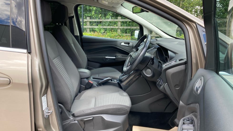 Ford Grand C-MAX 1.5 EcoBoost Titanium 5dr Powershift Petrol Estate - Image 31