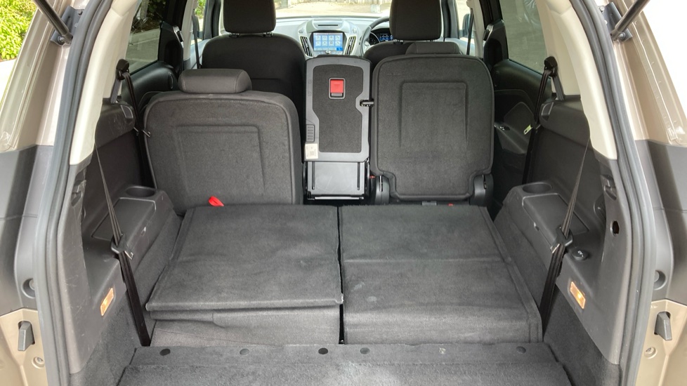 Ford Grand C-MAX 1.5 EcoBoost Titanium 5dr Powershift Petrol Estate - Image 35