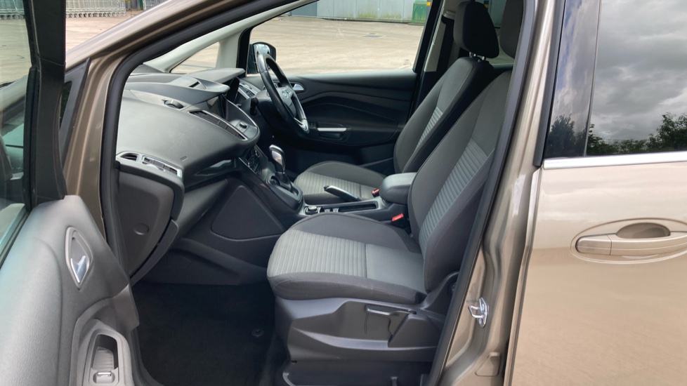 Ford Grand C-MAX 1.5 EcoBoost Titanium 5dr Powershift Petrol Estate - Image 37
