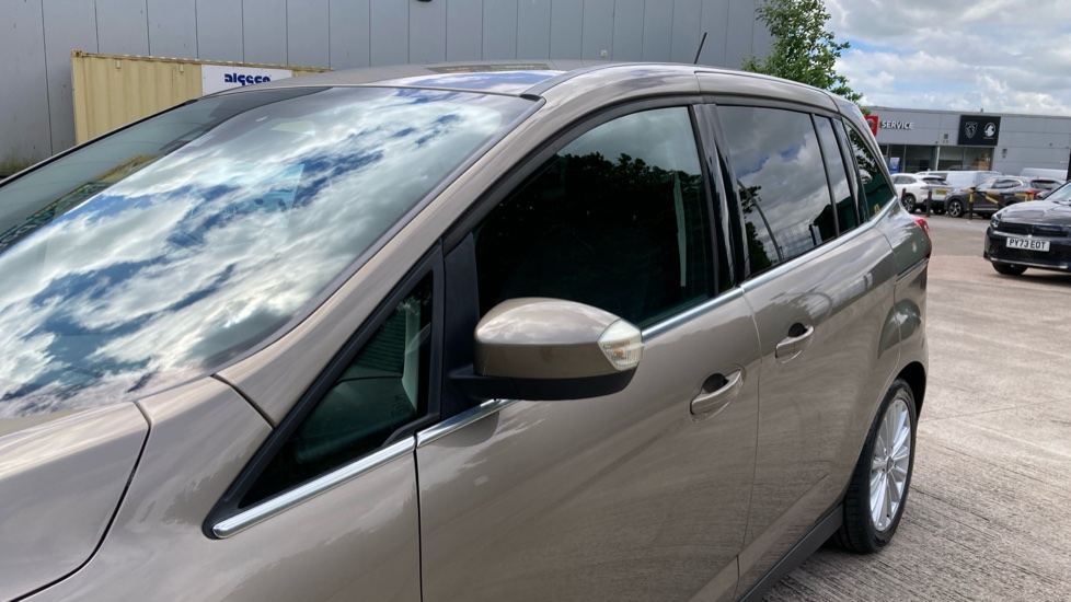 Ford Grand C-MAX 1.5 EcoBoost Titanium 5dr Powershift Petrol Estate - Image 38
