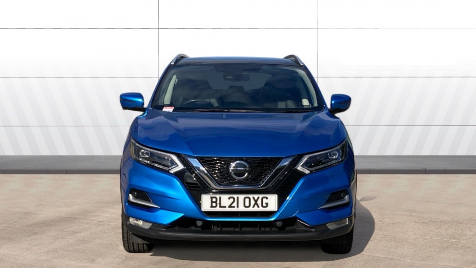 Nissan Qashqai 1.3 DiG-T N-Motion 5dr Petrol Hatchback - Image 3