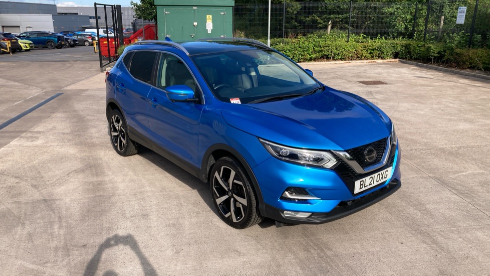 Nissan Qashqai 1.3 DiG-T N-Motion 5dr Petrol Hatchback - Image 42