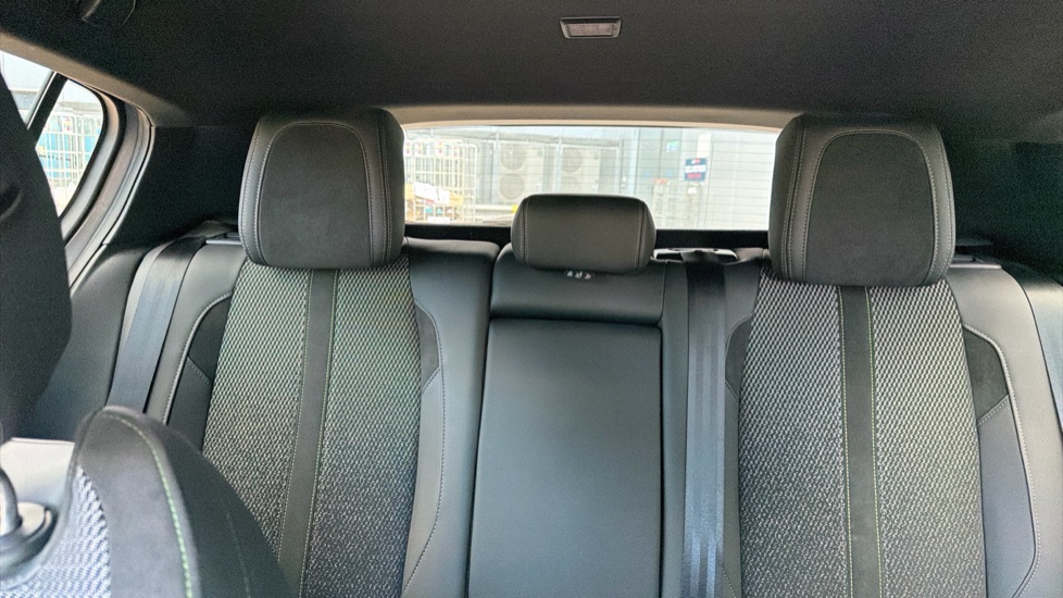 Peugeot 308 1.2 PureTech GT 5dr EAT8 Petrol Hatchback - Image 15