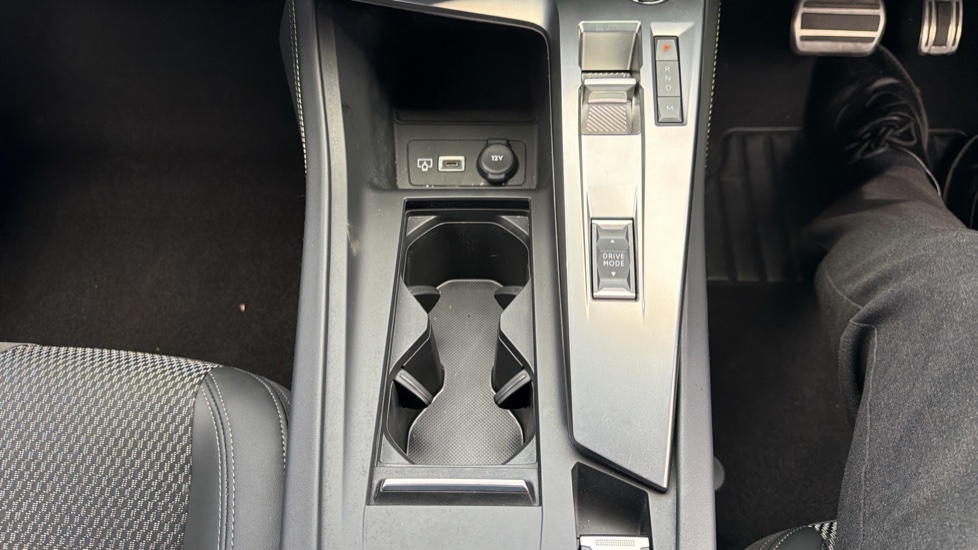 Peugeot 308 1.2 PureTech GT 5dr EAT8 Petrol Hatchback - Image 27