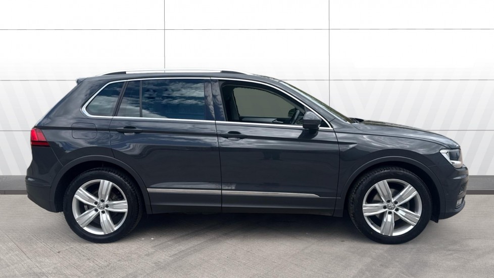Volkswagen Tiguan 1.5 TSi EVO 150 Match 5dr Petrol Estate - Image 5