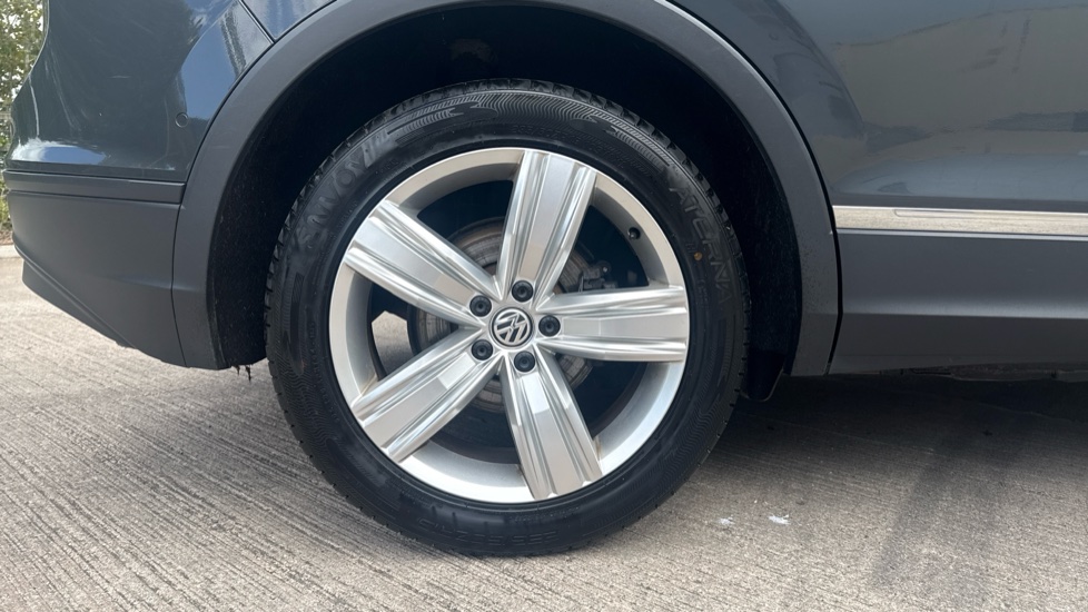 Volkswagen Tiguan 1.5 TSi EVO 150 Match 5dr Petrol Estate - Image 7