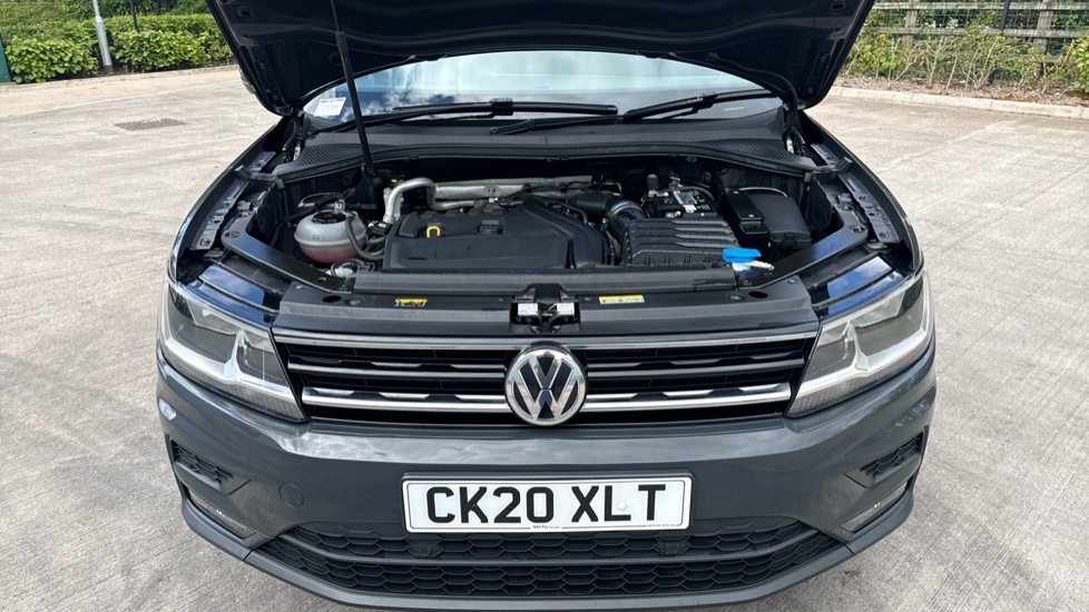 Volkswagen Tiguan 1.5 TSi EVO 150 Match 5dr Petrol Estate - Image 8