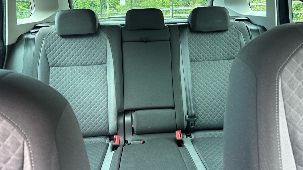 Volkswagen Tiguan 1.5 TSi EVO 150 Match 5dr Petrol Estate - Image 15