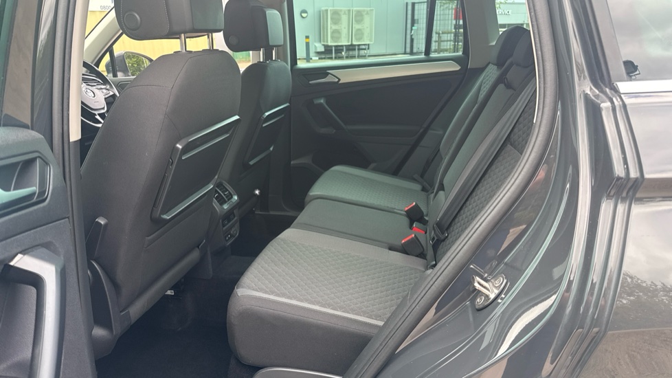 Volkswagen Tiguan 1.5 TSi EVO 150 Match 5dr Petrol Estate - Image 16